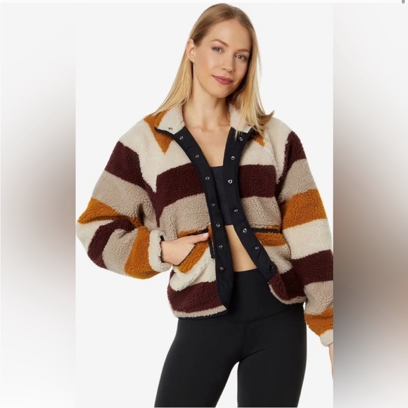 Free People Rocky Ridge Fleece Jacket with front snaps/zipper pockets small - Picture 5 of 10